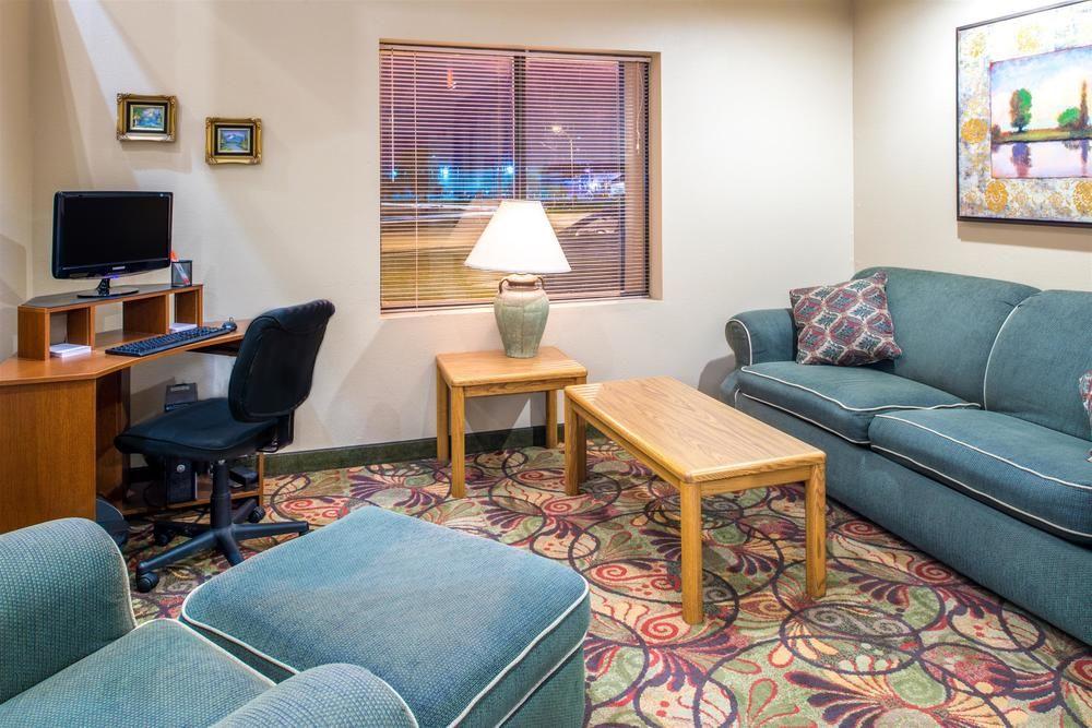 Oyo Hotel Lincoln Airport Ne, Hwy 80 외부 사진